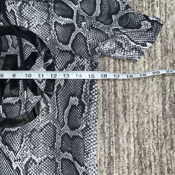 Michael Kors Womens XS Hooded Python Snake Print Mini Dress Black Gray NWT - Picture 4 of 8